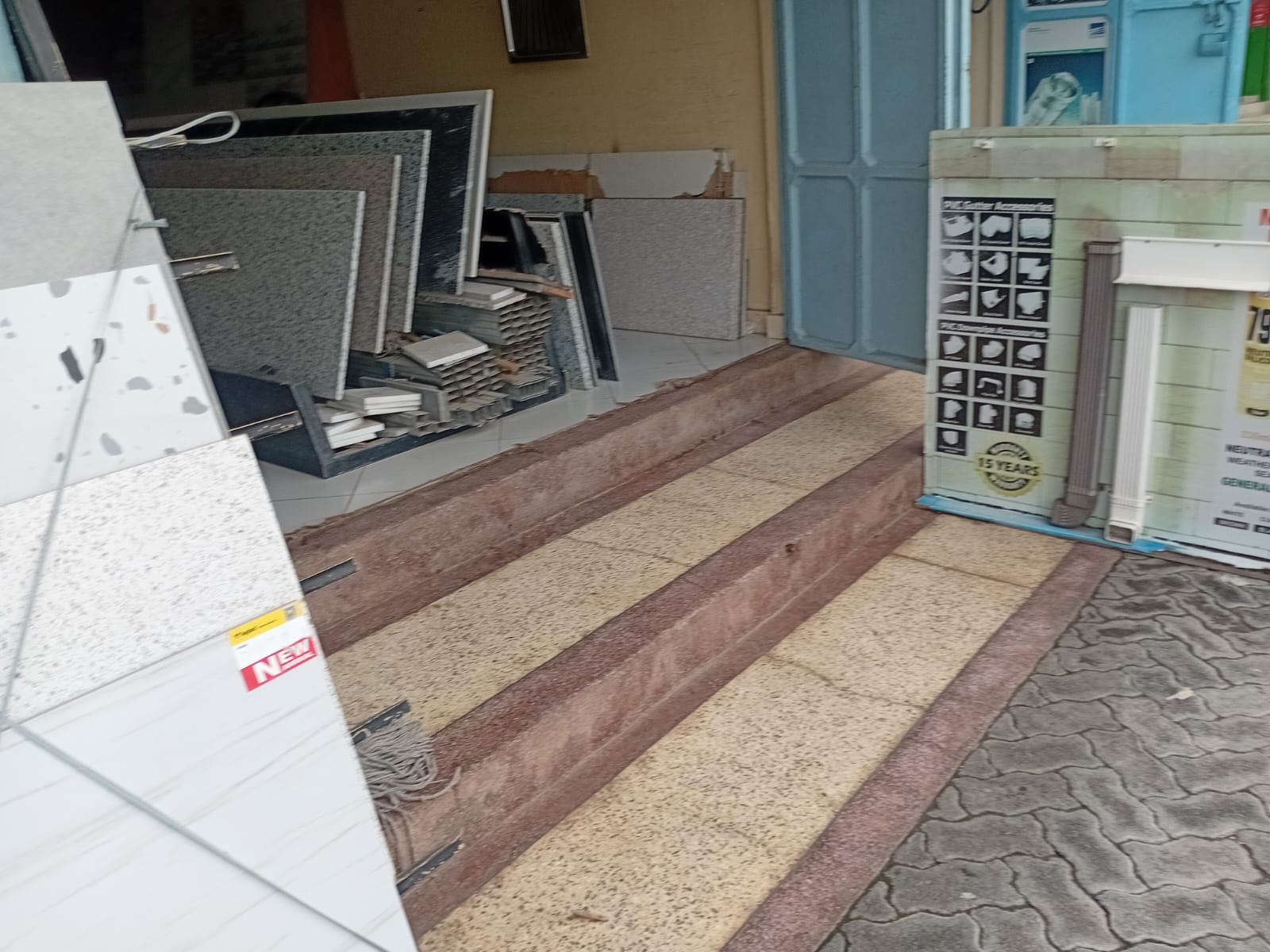 Uptown Tiles & Gypsum showroom display